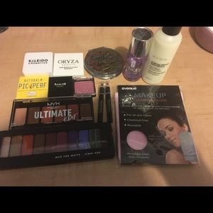 Makeup bundle